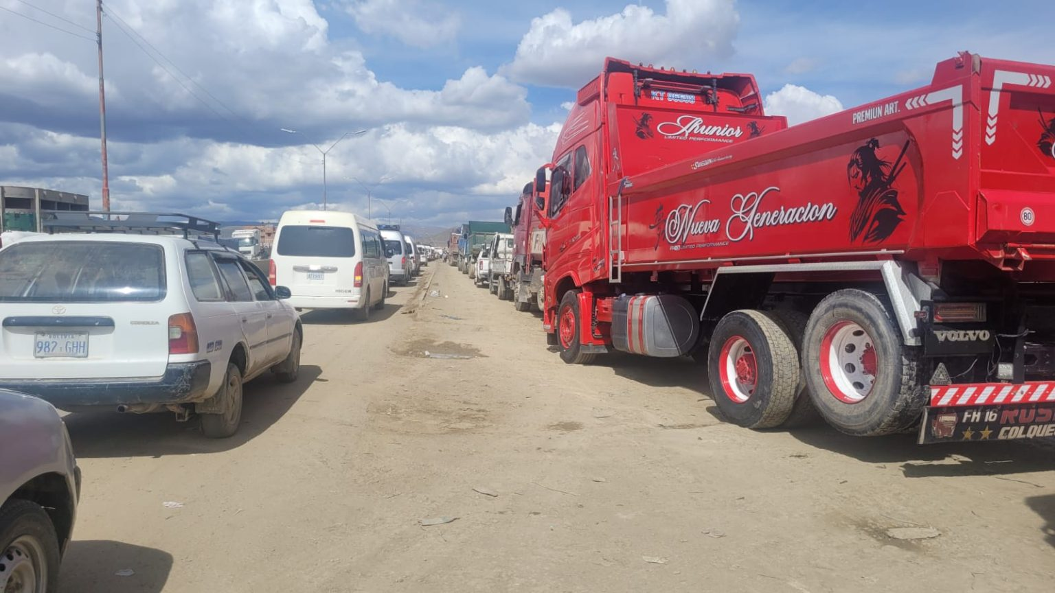La Federación de Chóferes de Oruro se suma al paro nacional por falta de combustible