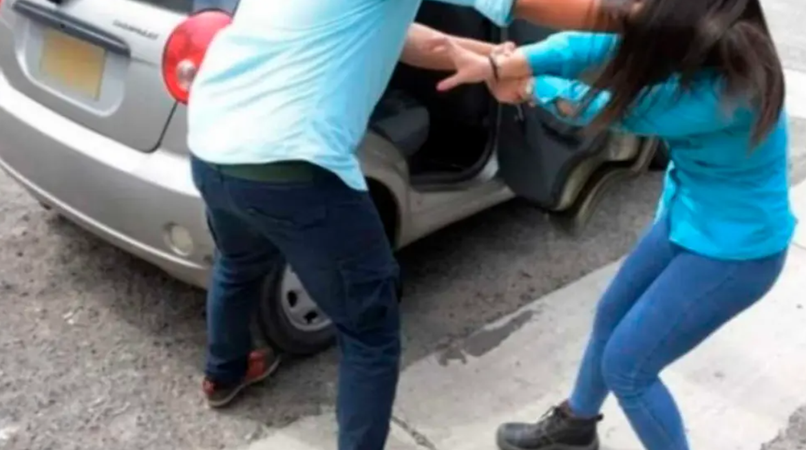 Niña y hombre resultan heridos en presunto fallido secuestro