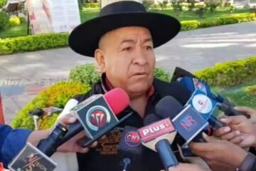 Campesinos advierten con tomar surtidores si no autorizan combustible en bidones Campesinos advierten con tomar surtidores si no autorizan combustible en bidones